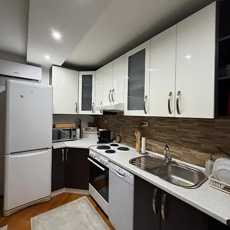 Ema Apartment